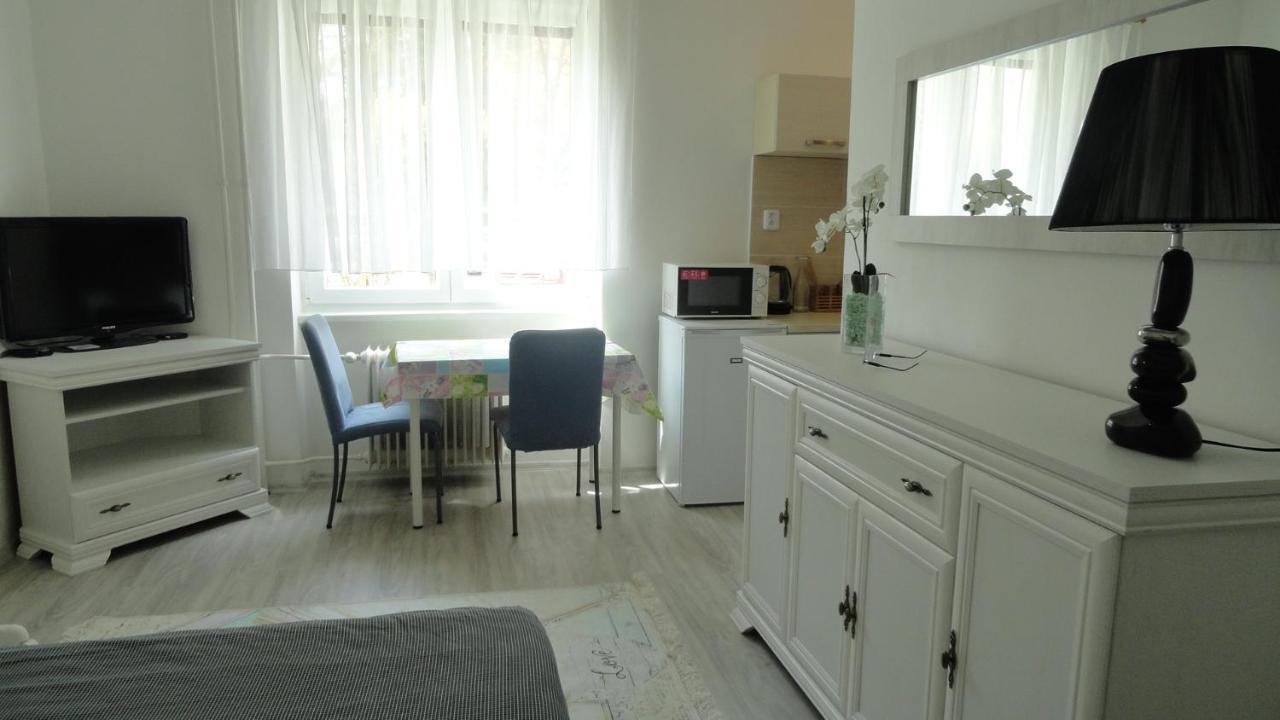 Apartman Sluka Їлемніце Екстер'єр фото